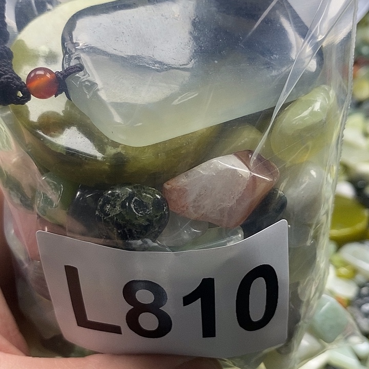 岫玉鱼缸石未镶嵌