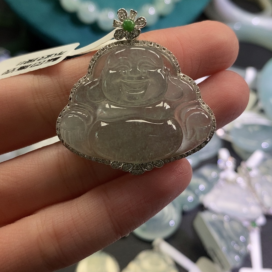 翡翠18K金镶嵌颈饰佛公