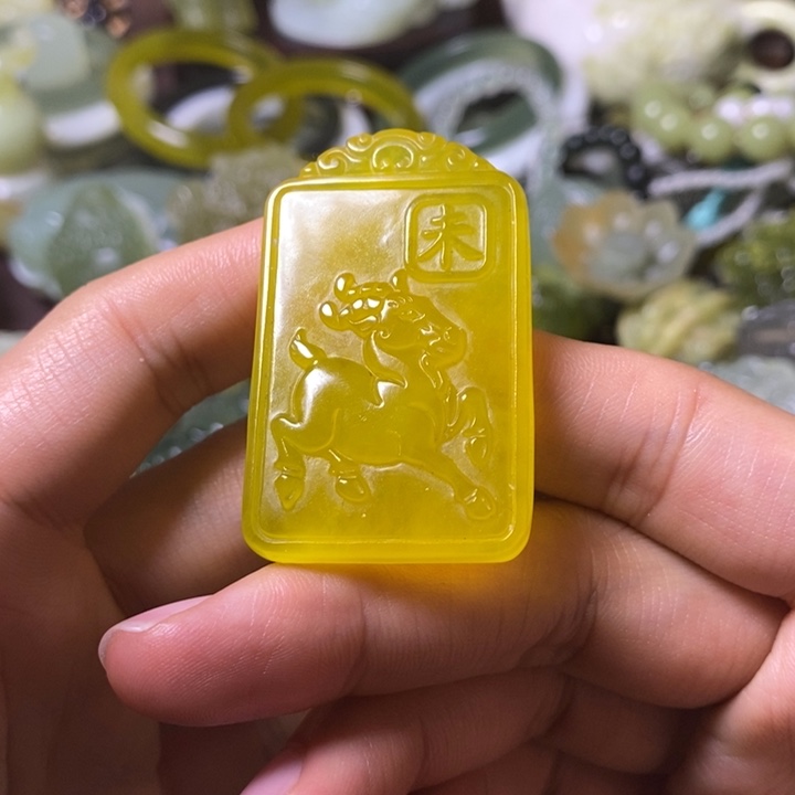 岫玉岫玉颈饰未镶嵌