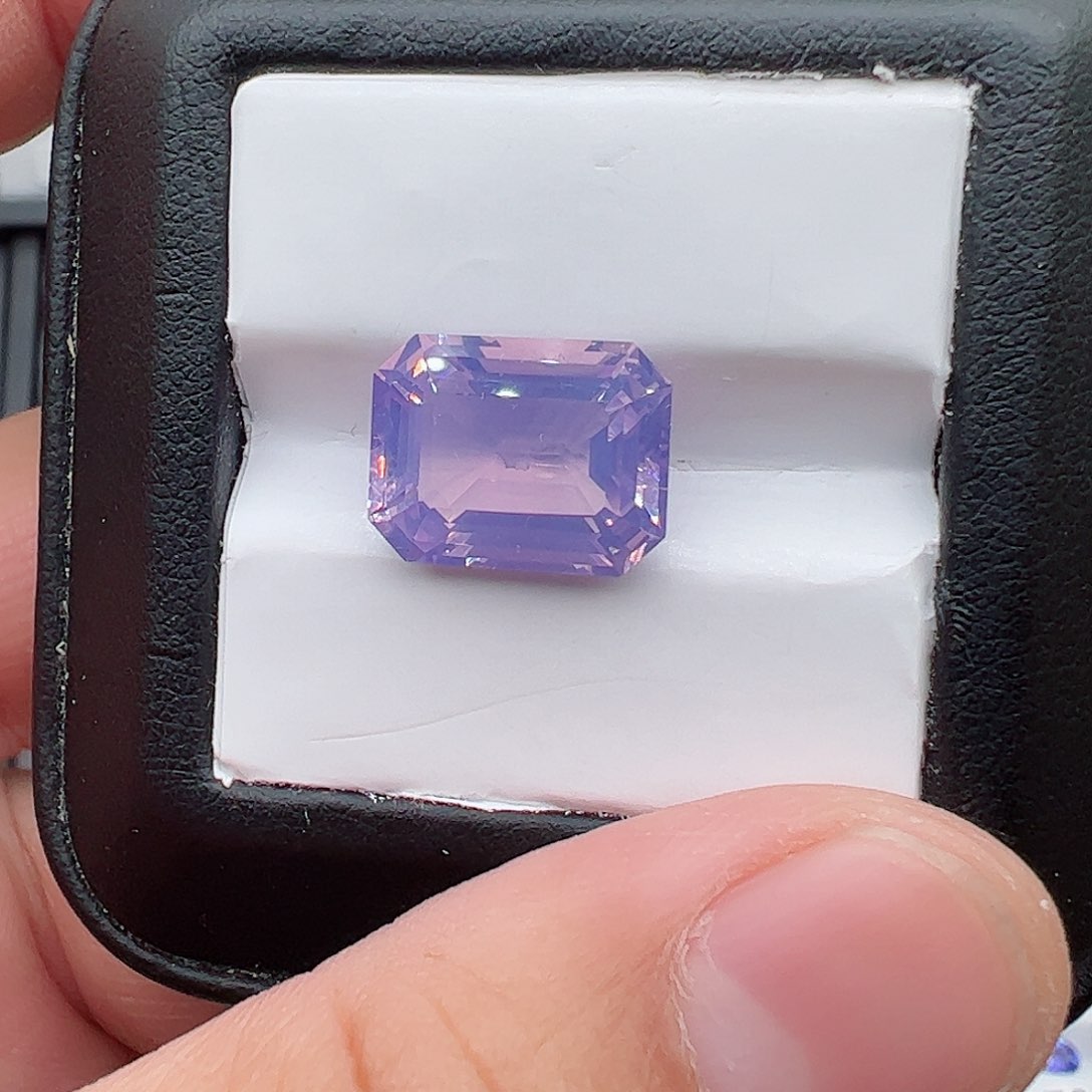 紫晶7.92克拉薰衣草裸石未镶嵌