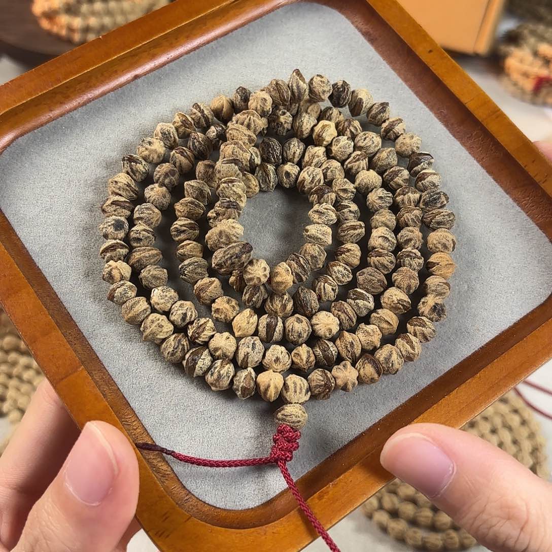 浪***.柏香籽/百香籽吊坠