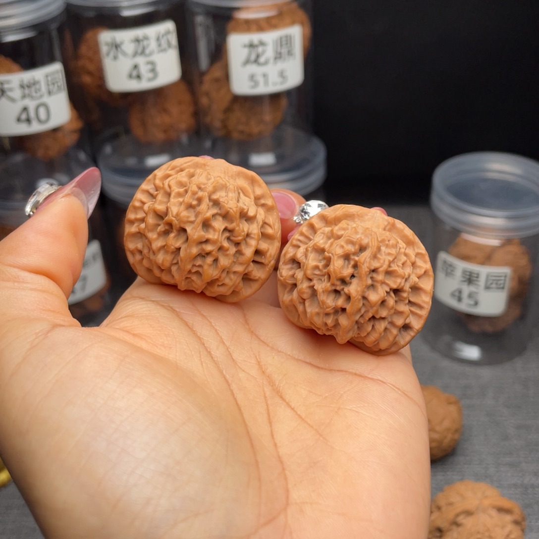 文玩核桃把件秦闷