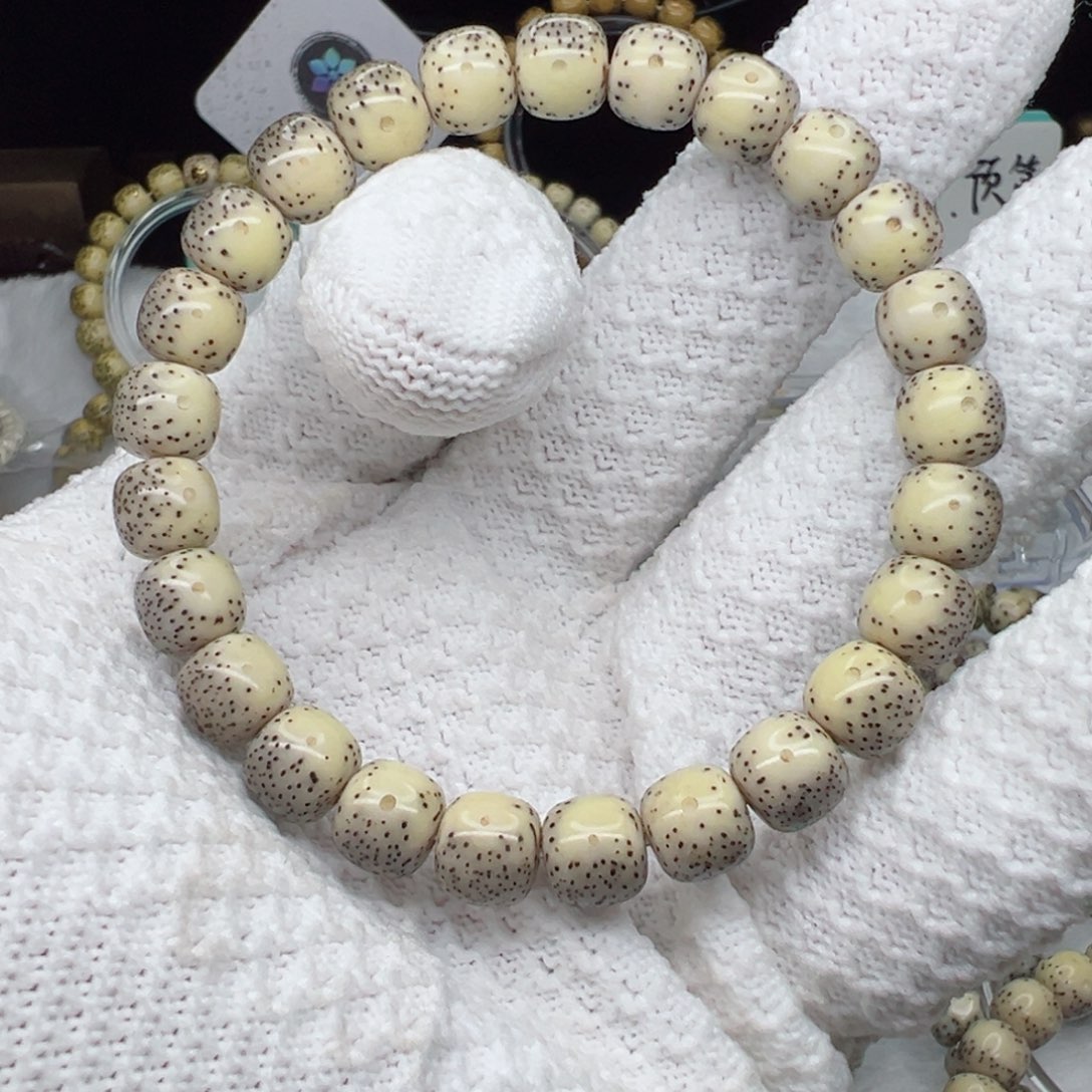 星月菩提手串f*9x8 通体留白