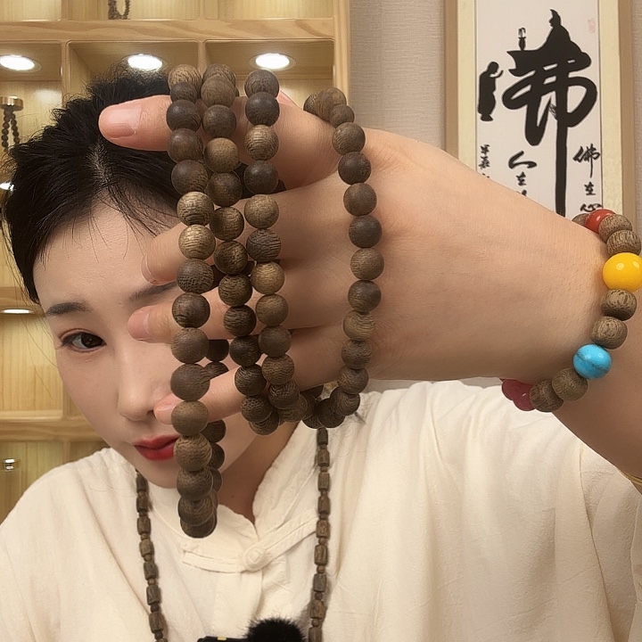 沉香手串海南沉香虫漏0.8圆珠单圈多样性发一