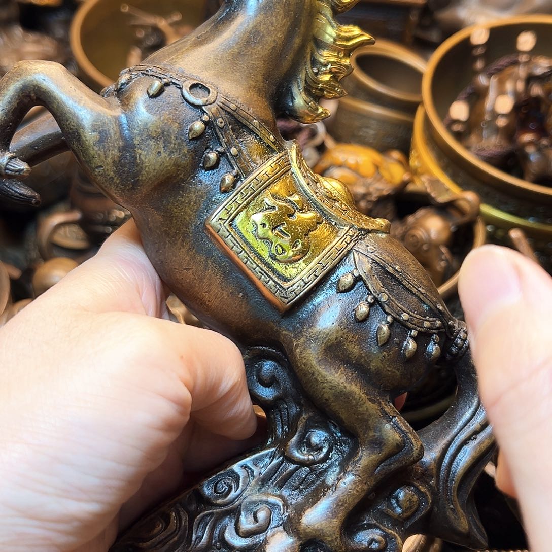 精美铜器工艺品等