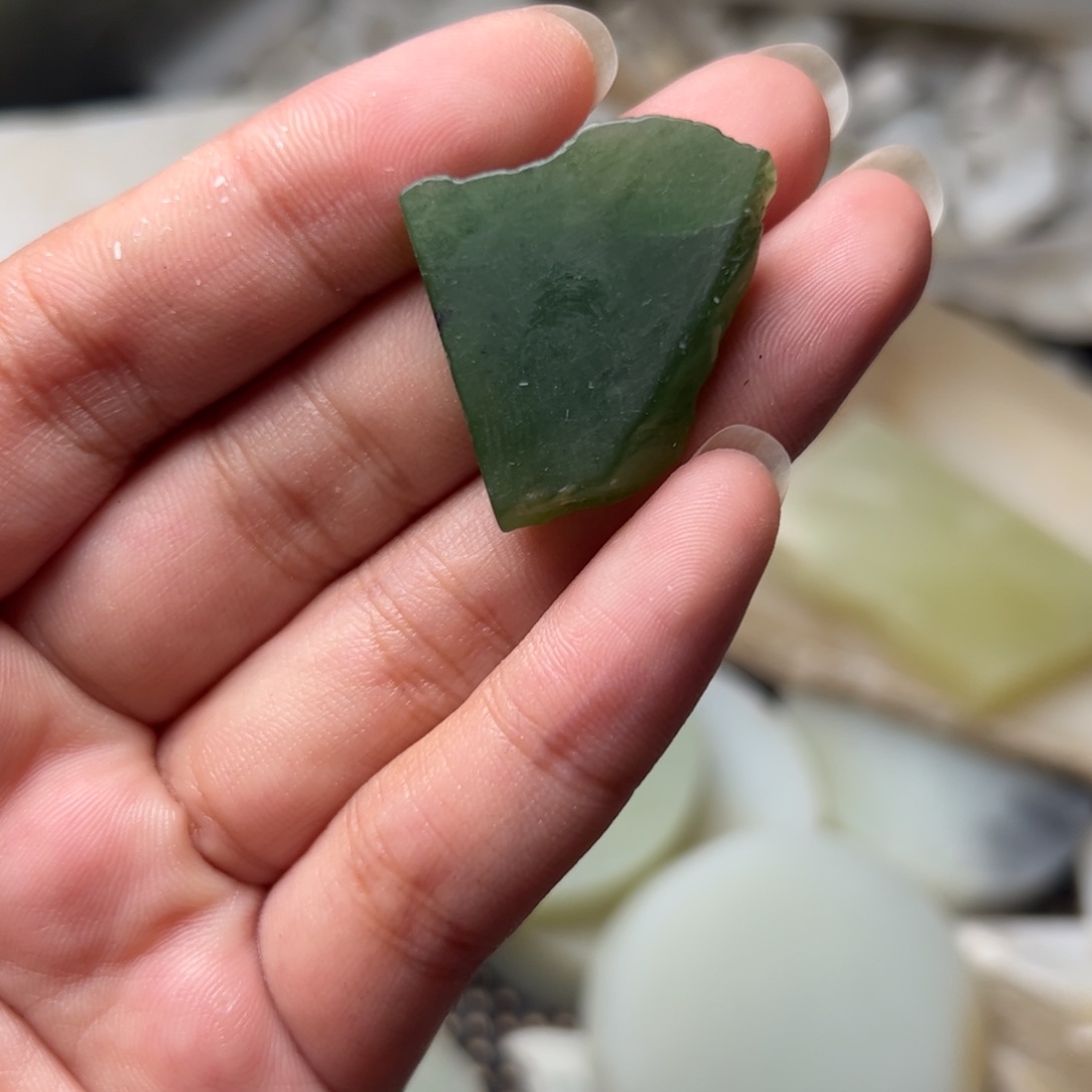 和田玉未镶嵌项链微瑕