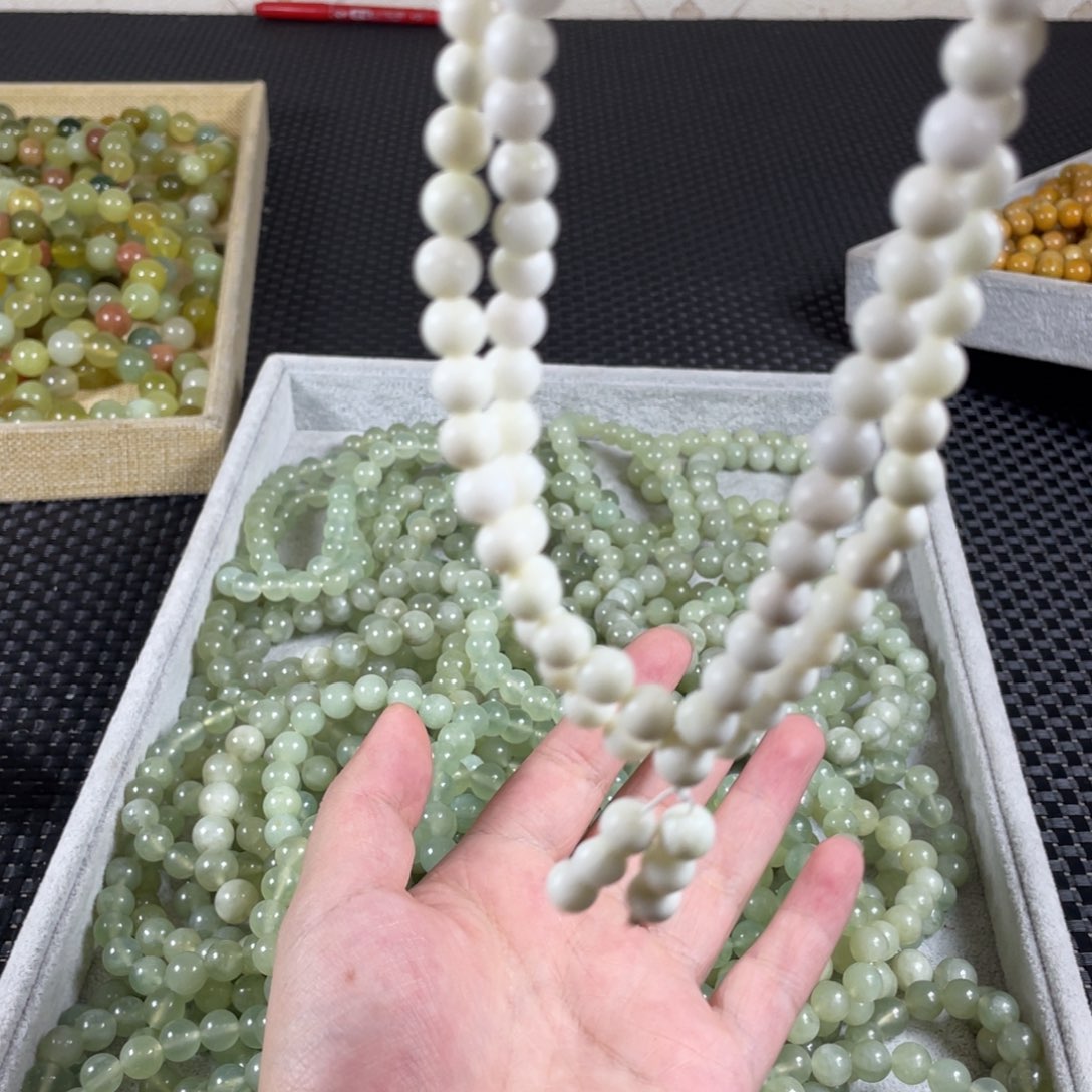 蛇纹石玉未镶嵌手链