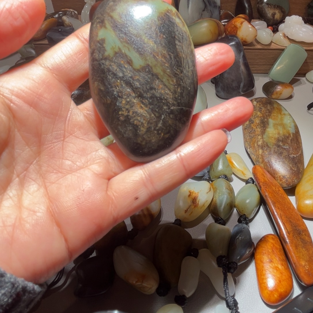 和田玉（糖玉）未镶嵌挂件