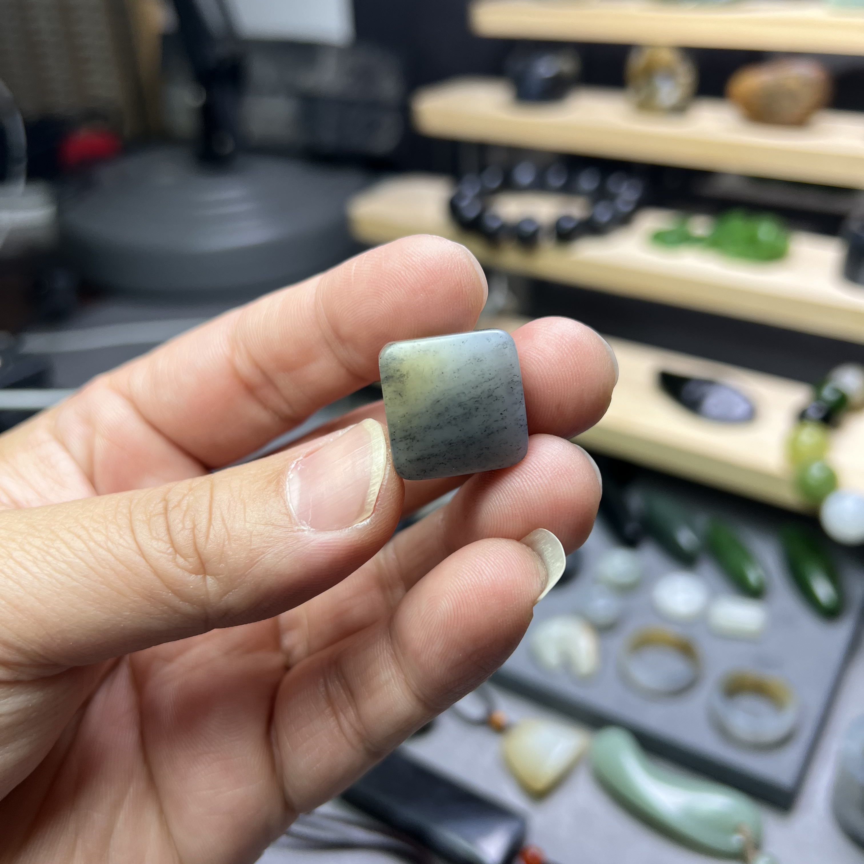 新疆和田玉糖青花三色挂件