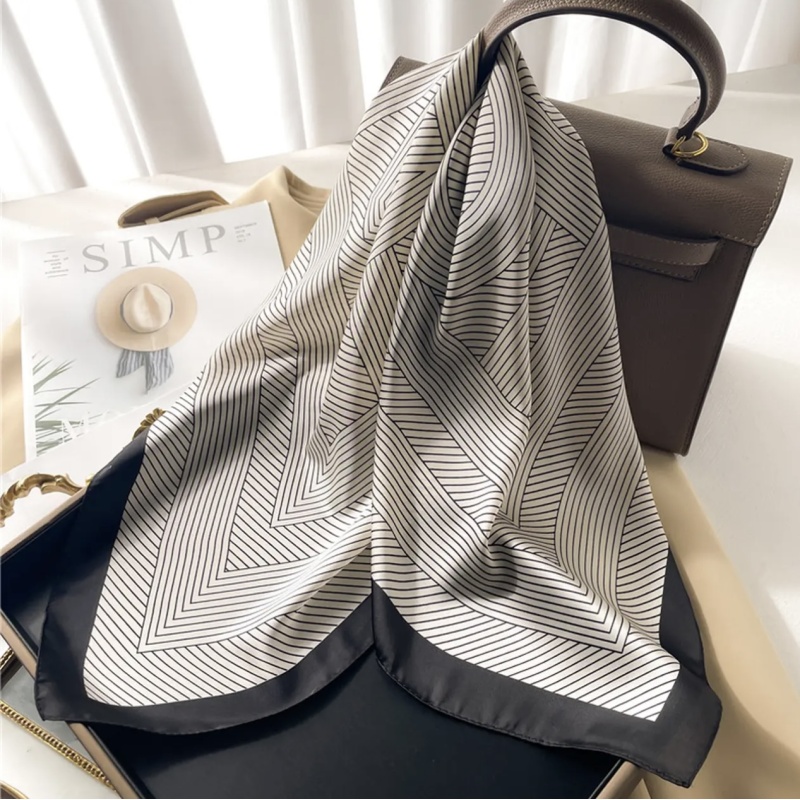 A13黑白回形格条纹丝巾67*67CM小方巾女搭配T丝巾