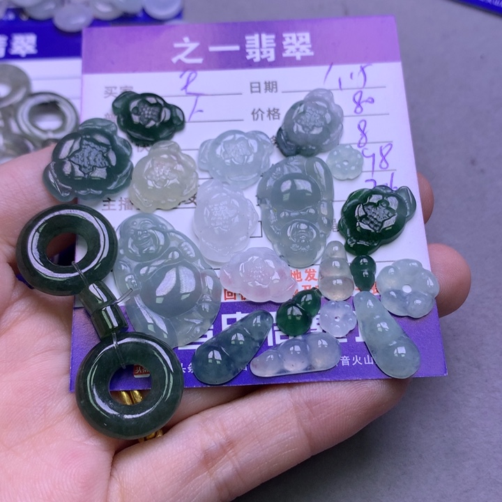 翡翠颈饰未镶嵌天*涯