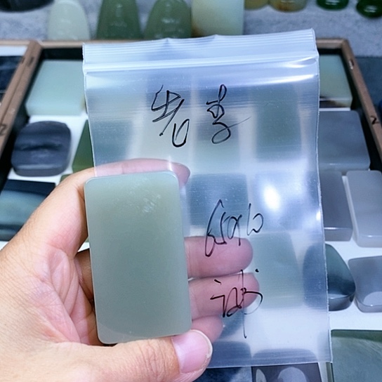 未镶嵌和田玉珠宝半成品老**墙