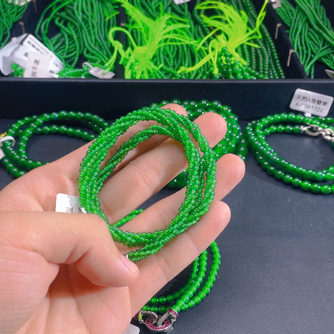 翡翠未镶嵌颈饰8888888888