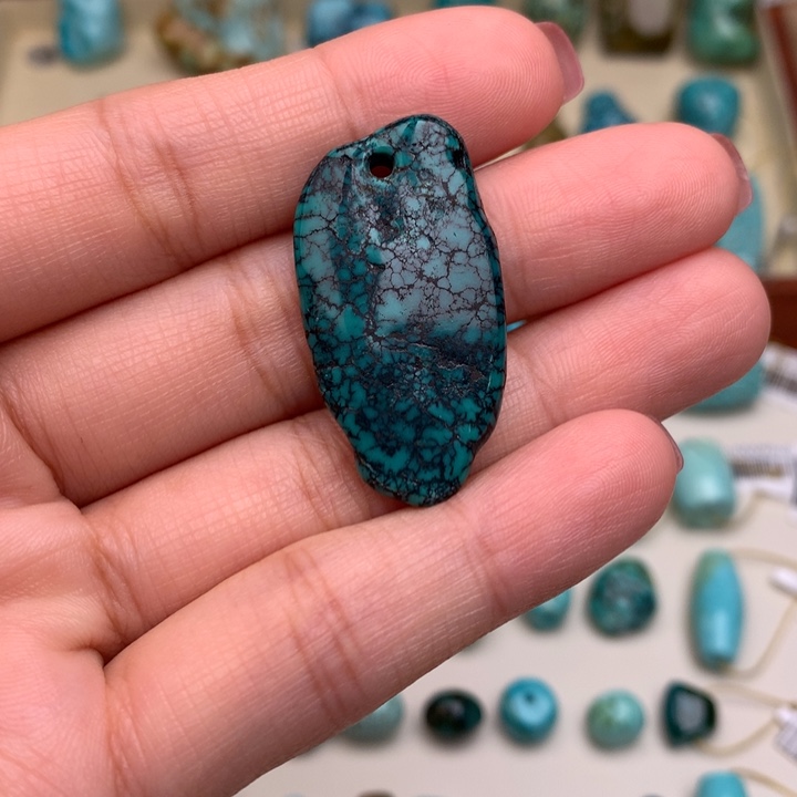 未镶嵌绿松石珠宝奇石