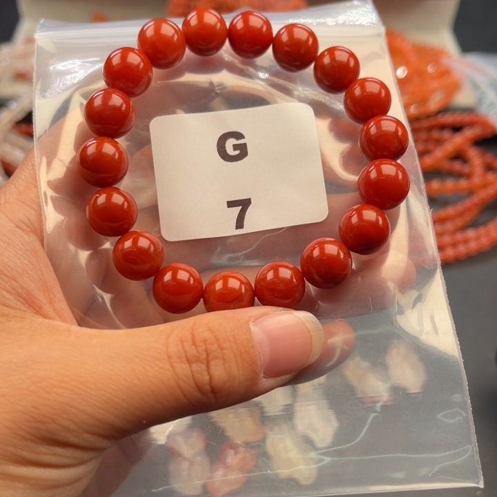 哆***️南红玛瑙未镶嵌多样性发货默认微瑕称重34.7克