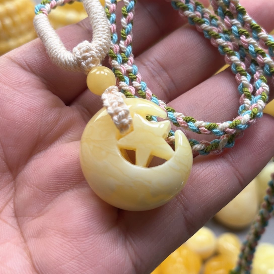 琥珀颈饰未镶嵌吊坠