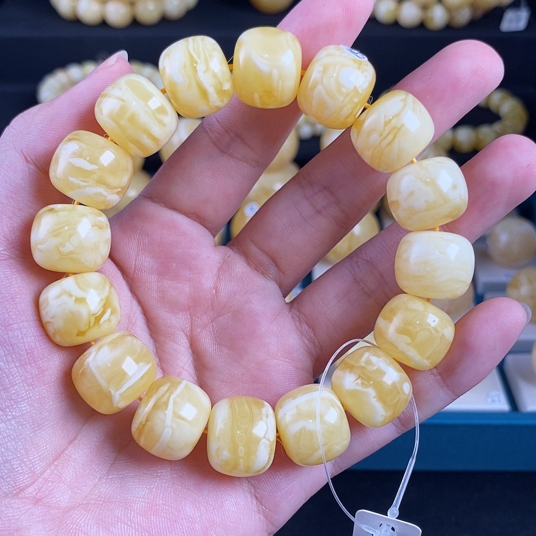 未镶嵌蜜蜡珠宝奇石