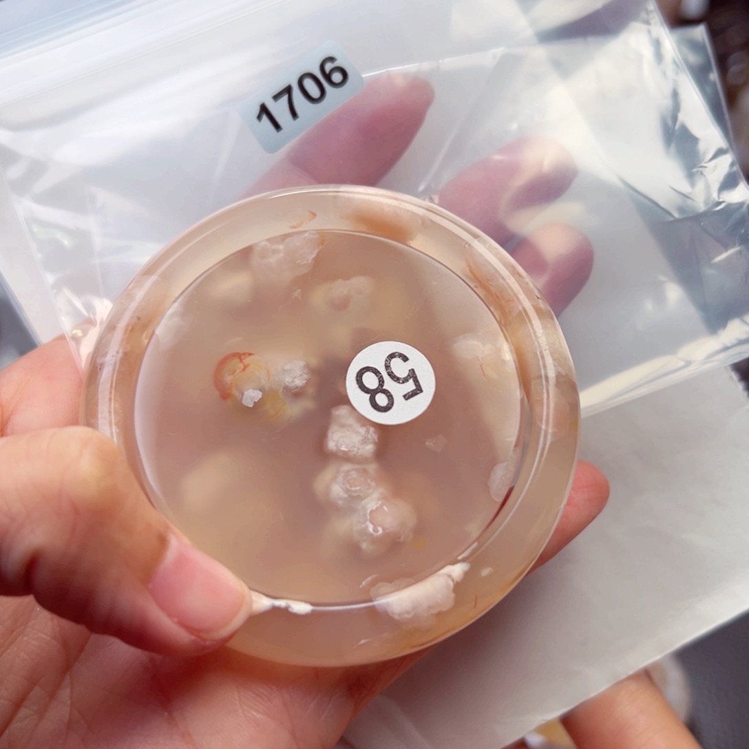 玛瑙/玉髓手镯未镶嵌圆****?