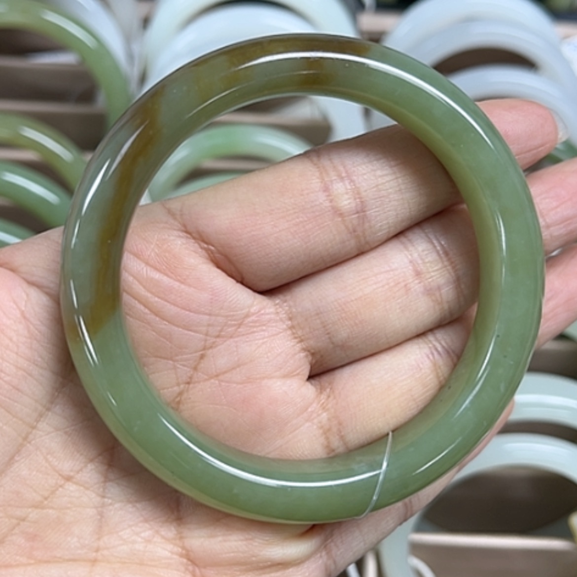 【闪购商品】和田玉手镯未镶嵌