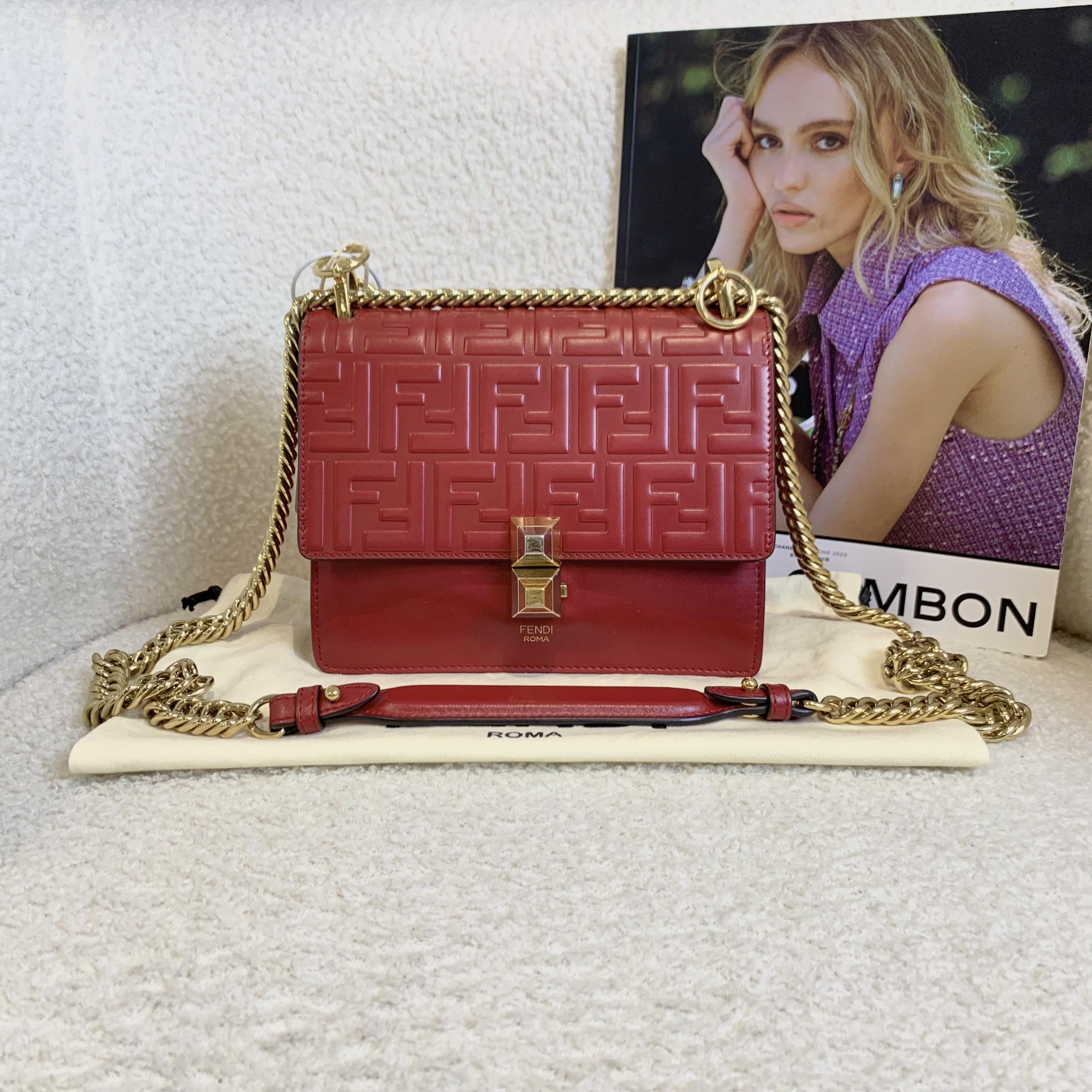 95新 FENDI/芬迪 壹臻/红色全皮浮雕logo链条包 73890889