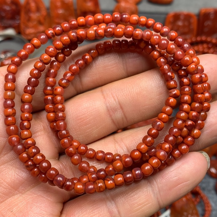 南红玛瑙手串未镶嵌4mm