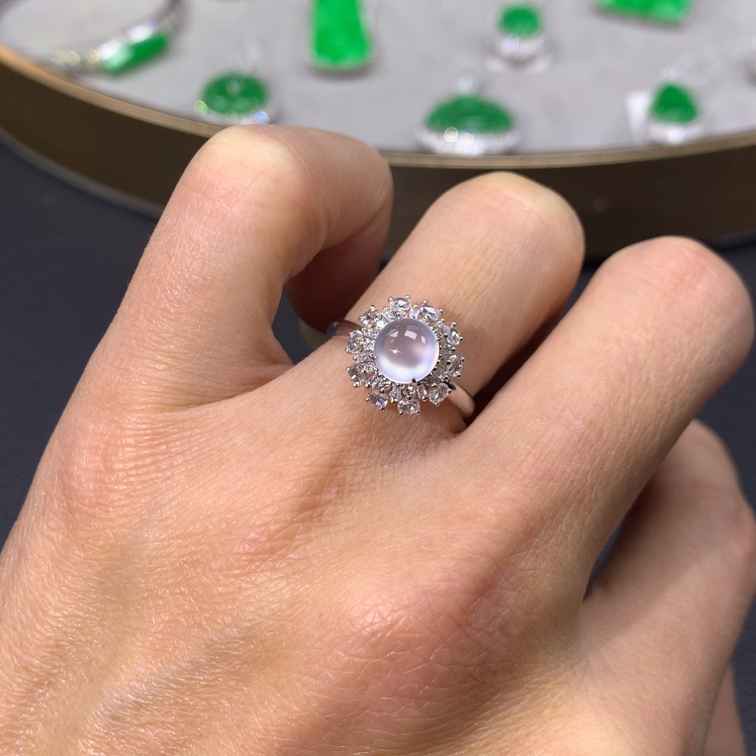 翡翠戒指18K金镶嵌翡翠