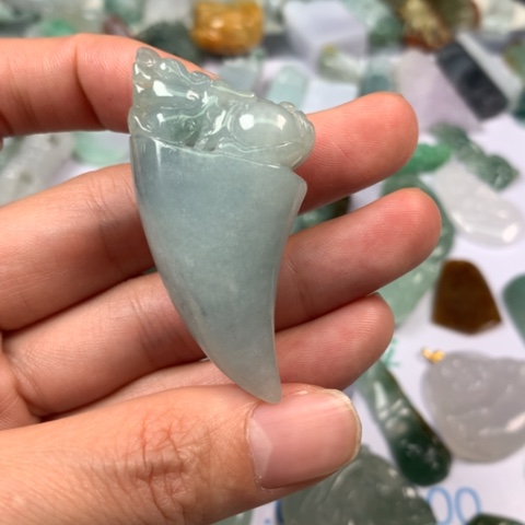 翡翠颈饰未镶嵌忆*缘