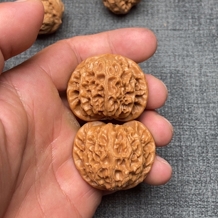 把件文玩核桃梅****恩宫灯梅河口