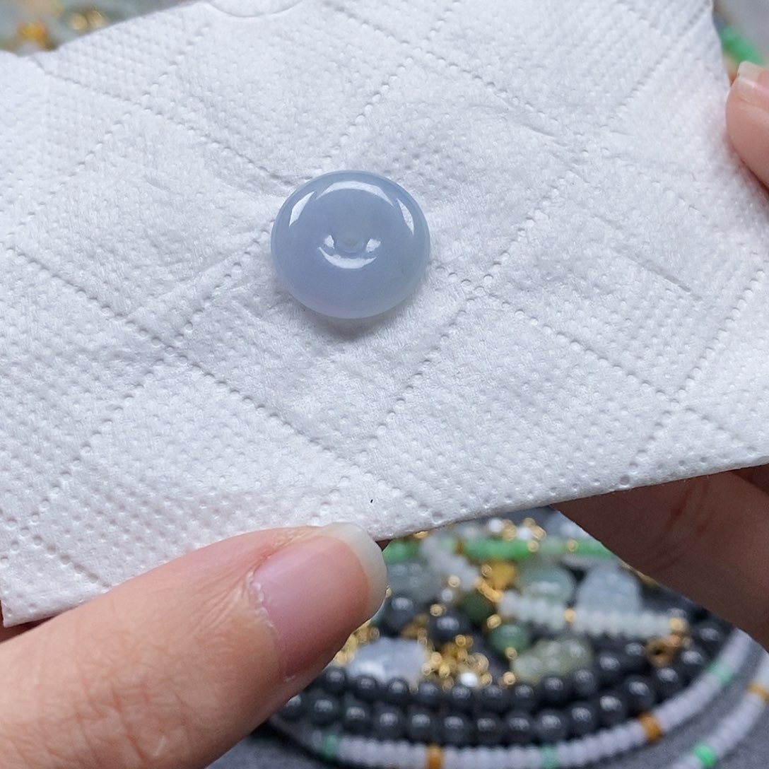 翡翠颈饰未镶嵌H****a闪