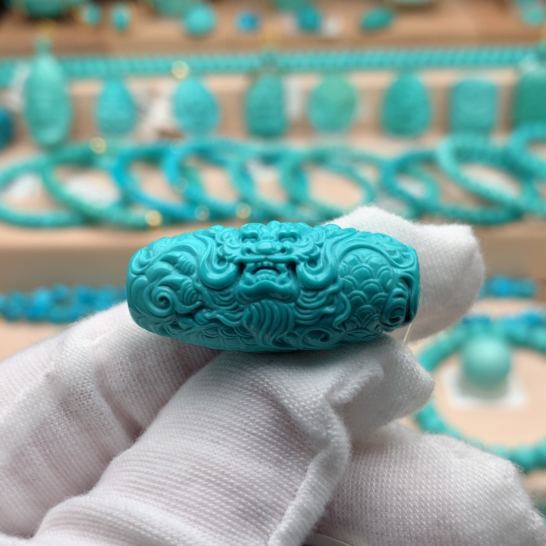 绿松石未镶嵌珠宝奇石9.4克