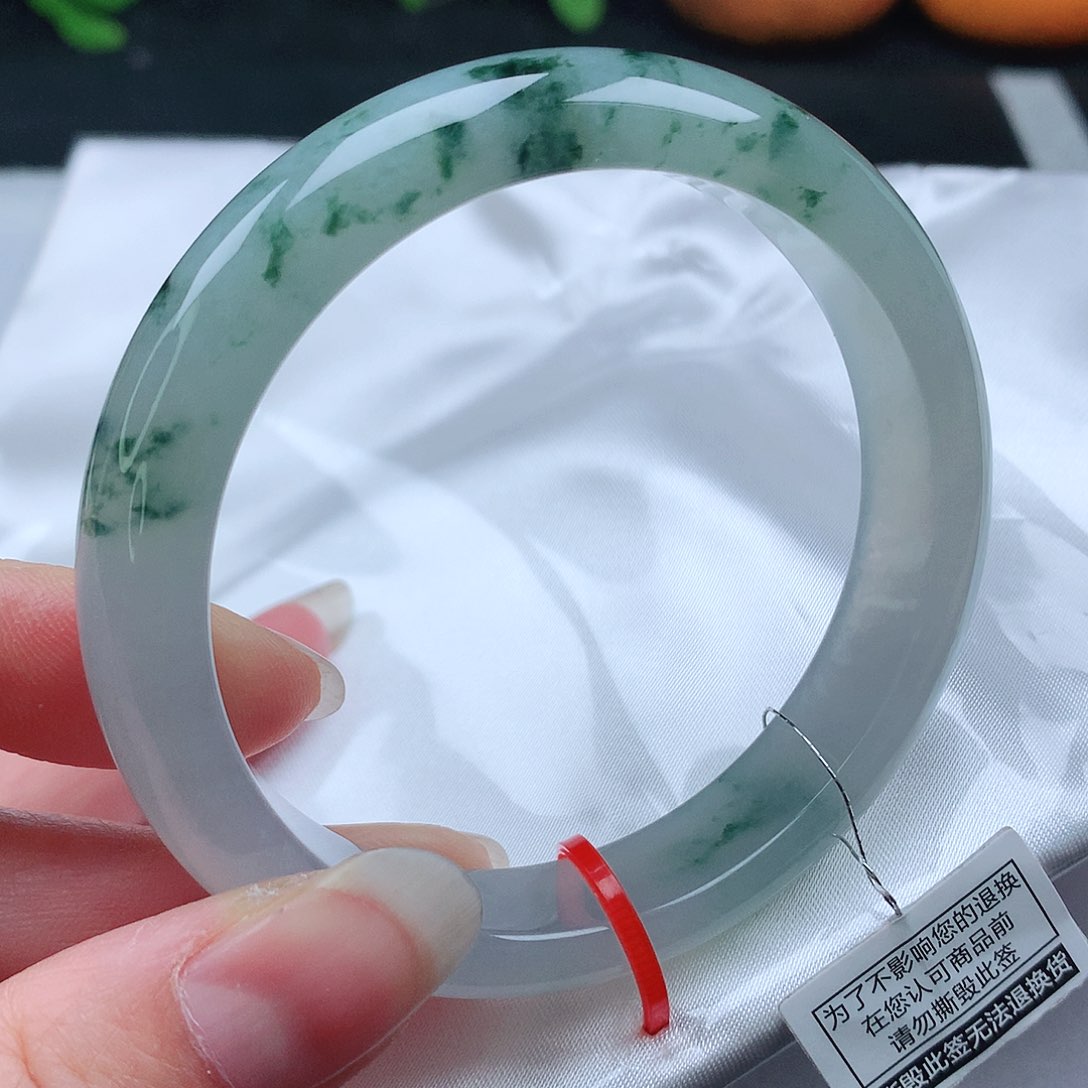 翡翠手镯未镶嵌57+圈