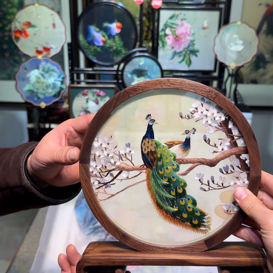 刺绣刺绣工艺精湛