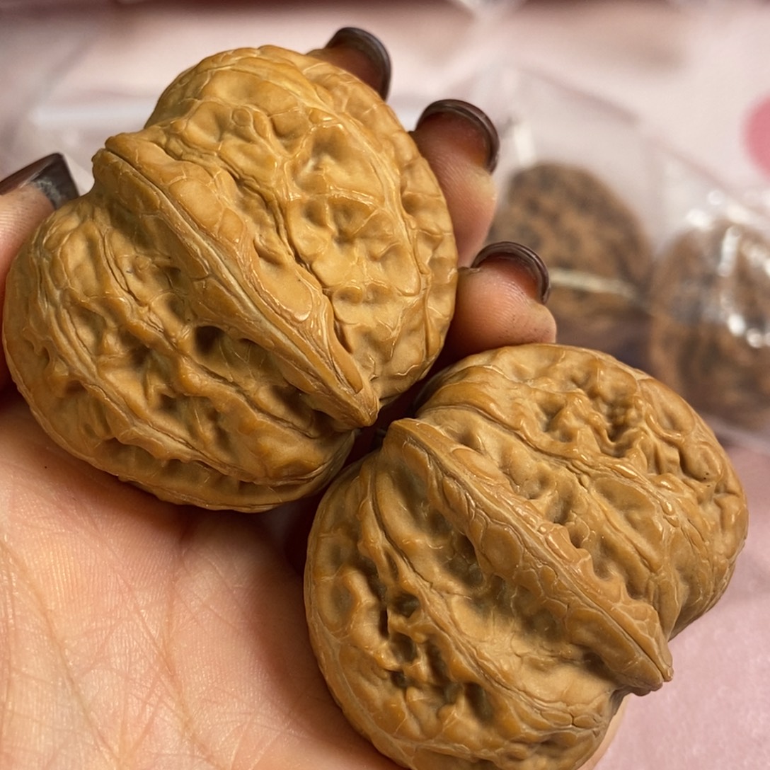 文玩核桃吊坠42元宝488