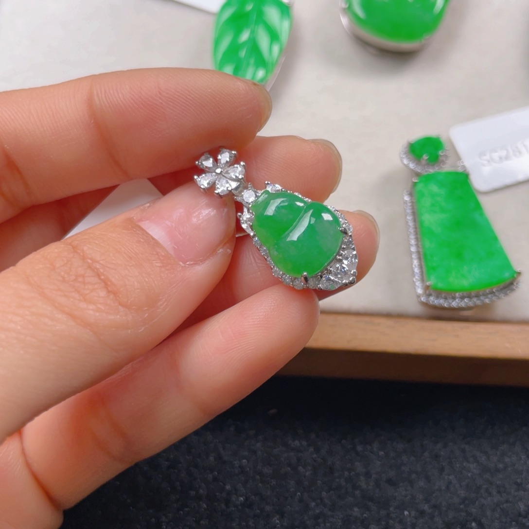 翡翠耳饰银S925镶嵌翡翠