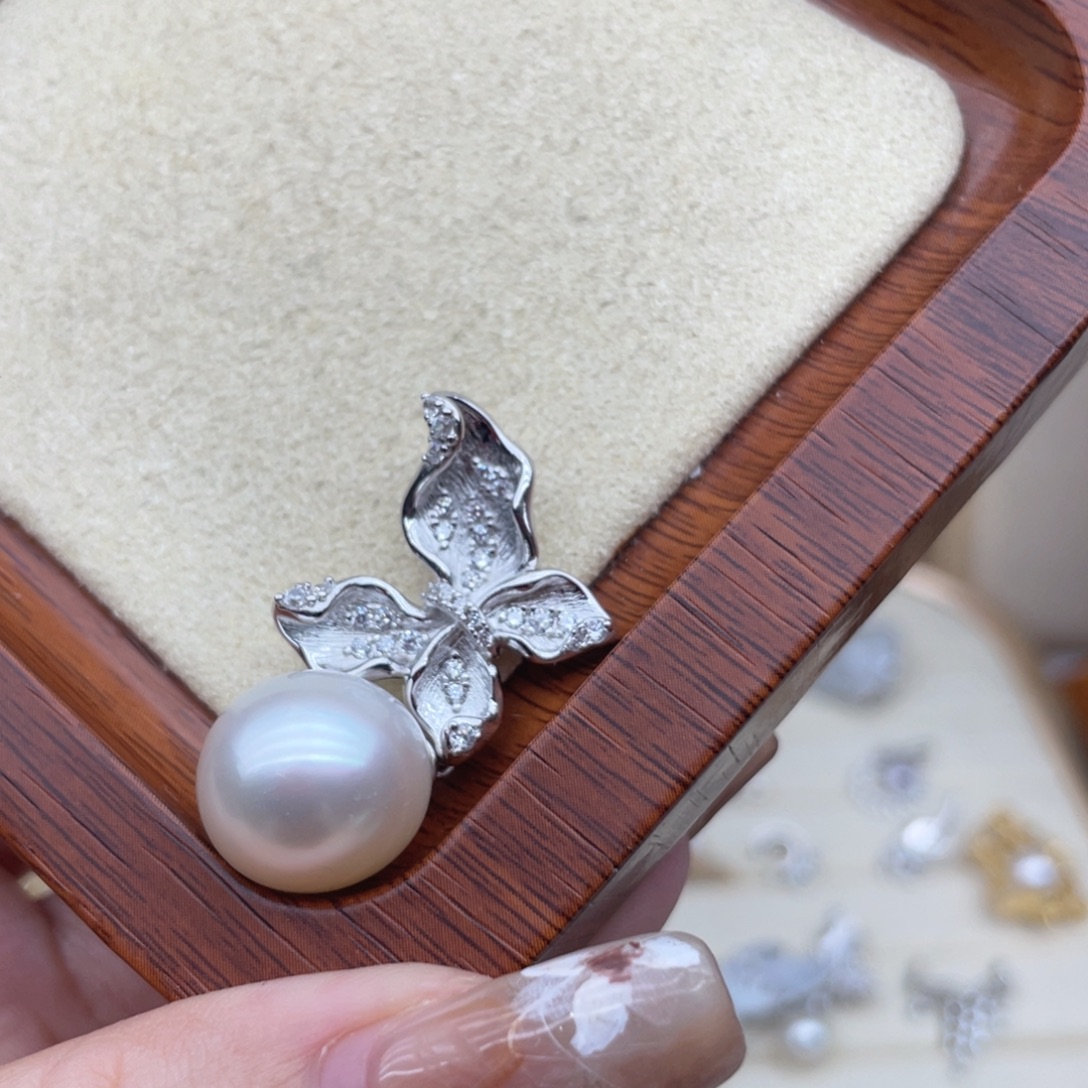 银S925镶嵌海水珍珠颈饰L25