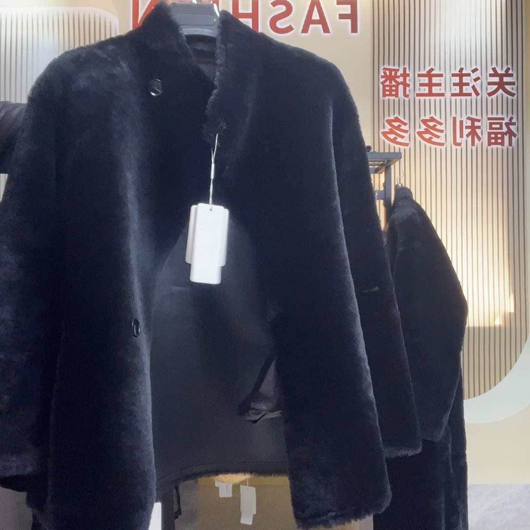 莉莉家时尚女装皮草s