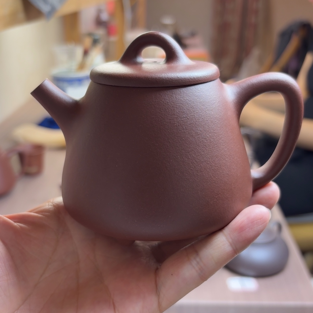伊****茶壶紫砂高瓢，容量300