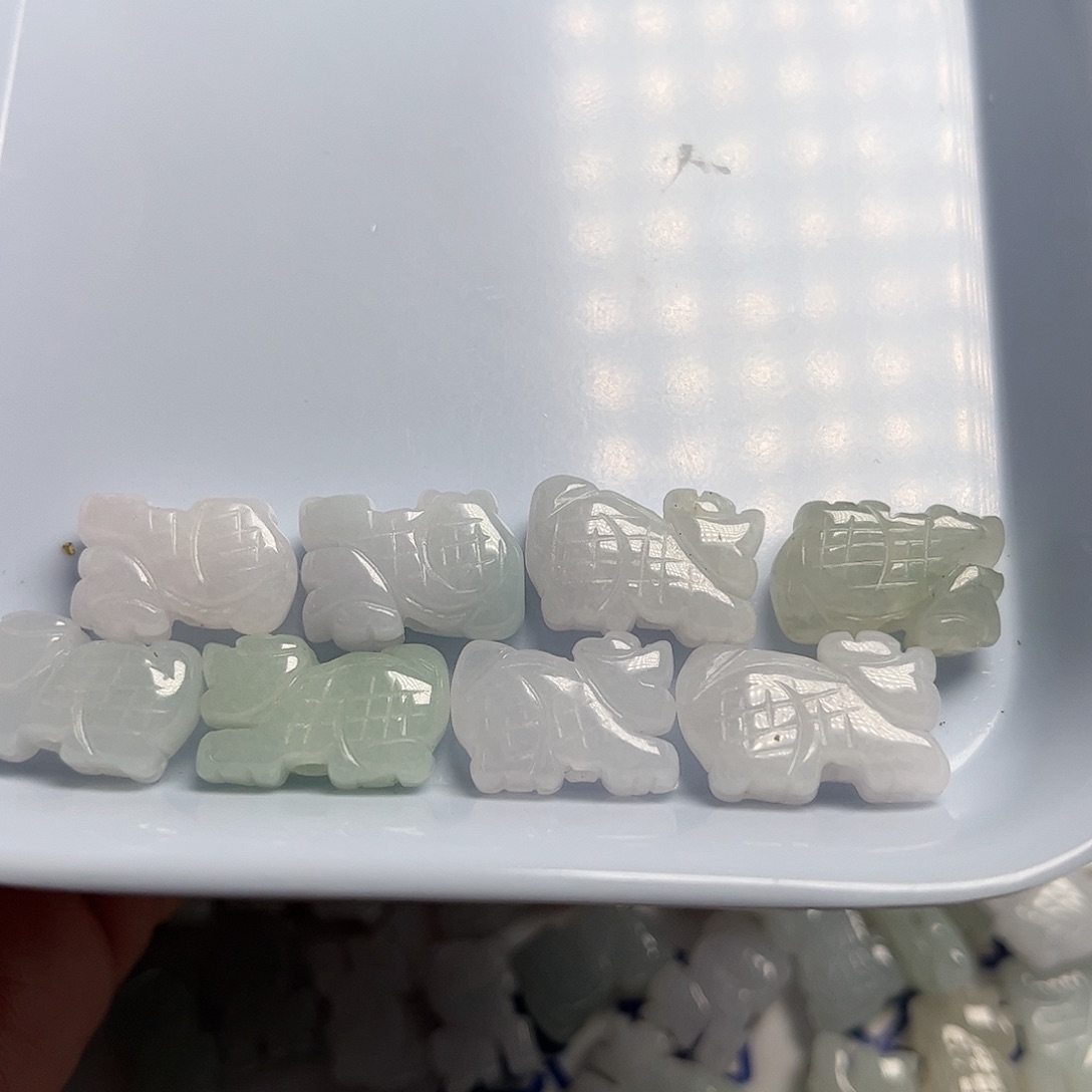 翡翠颈饰未镶嵌天然翡翠吊坠项链