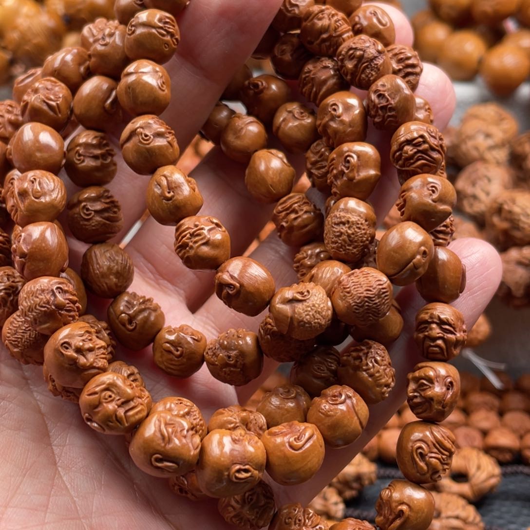 桃核雕刻桃核雕刻