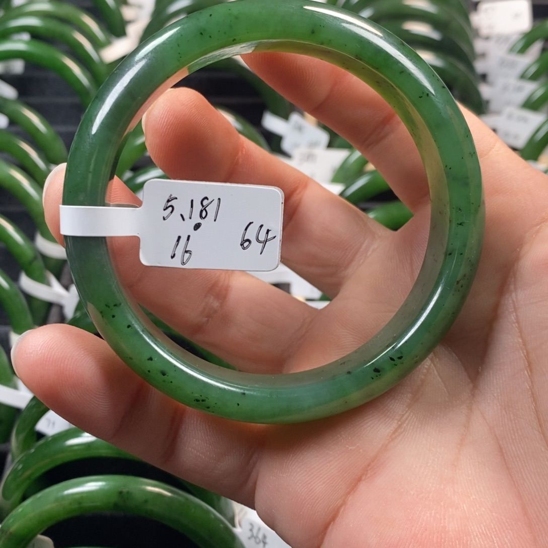 和田玉（碧玉）未镶嵌手镯微瑕64宽版