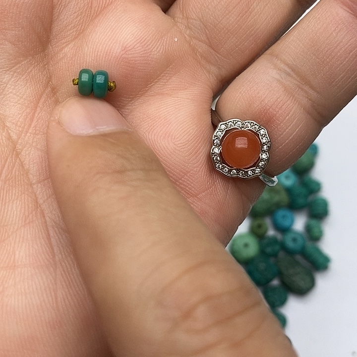 南红玛瑙未镶嵌珠宝奇石