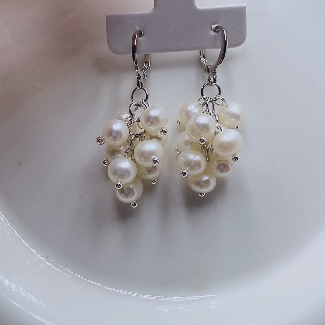 淡水珍珠银S925镶嵌耳饰