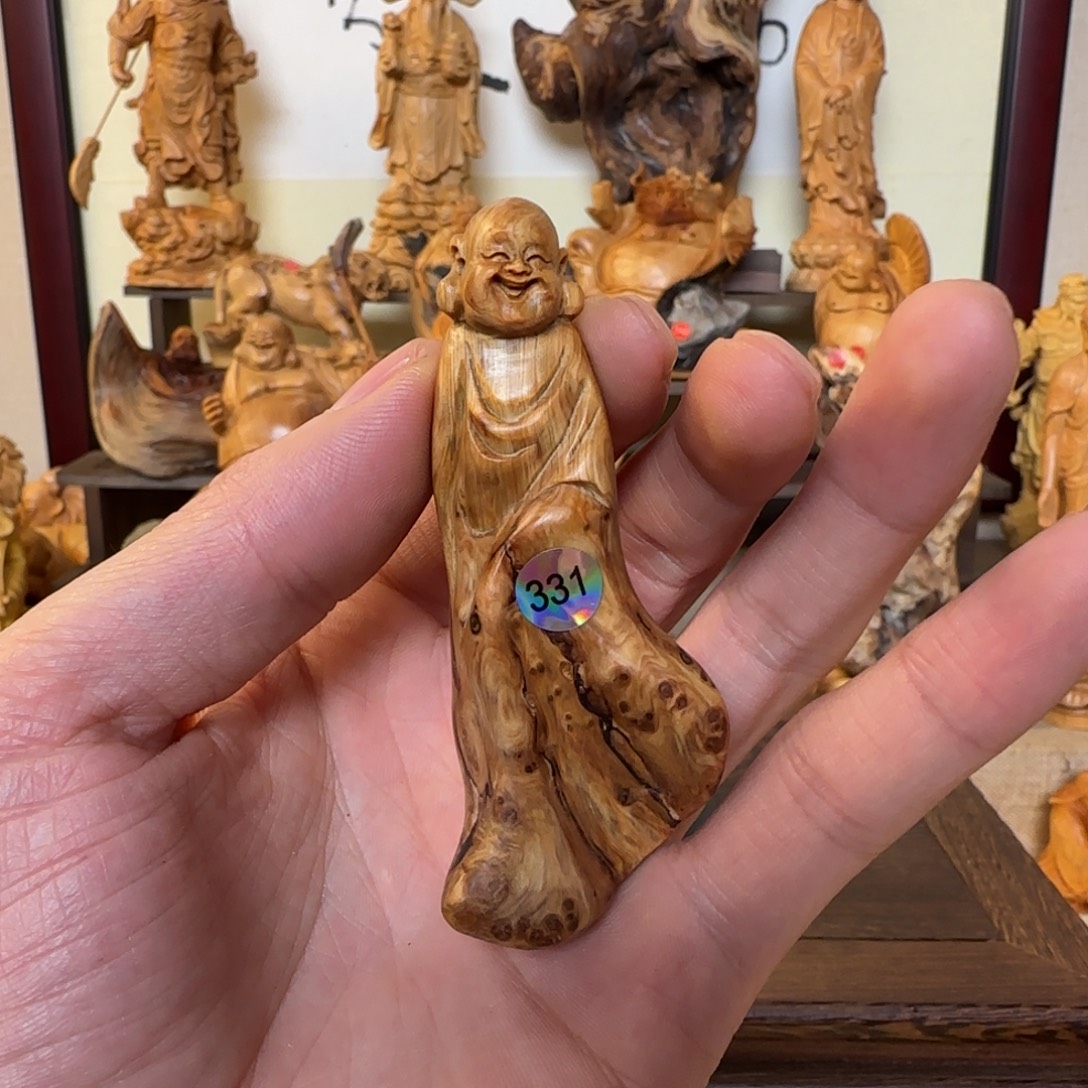 崖柏小木匠艺雕一物一拍