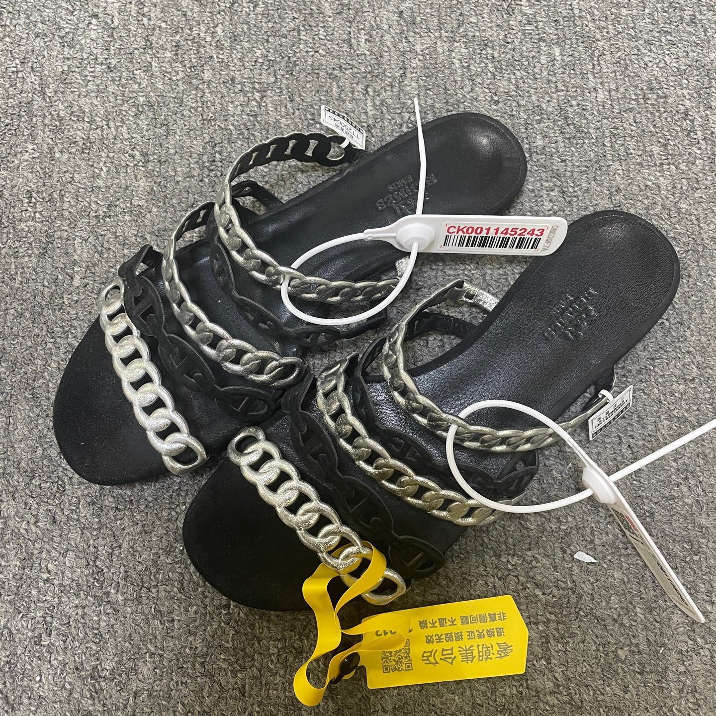 95新 Hermes/爱马仕 套脚一字拖鞋 36.5码/14012