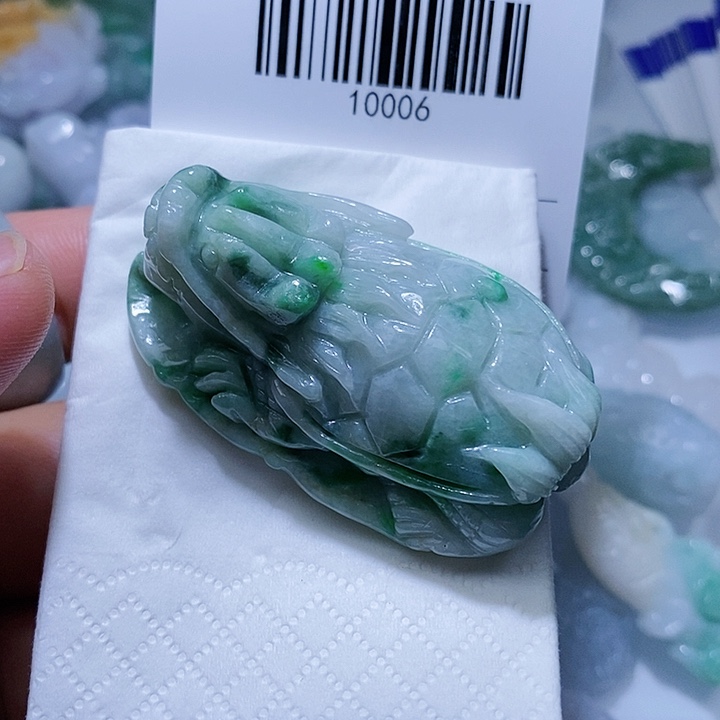 翡翠未镶嵌颈饰天光墟翡翠市场现金代购