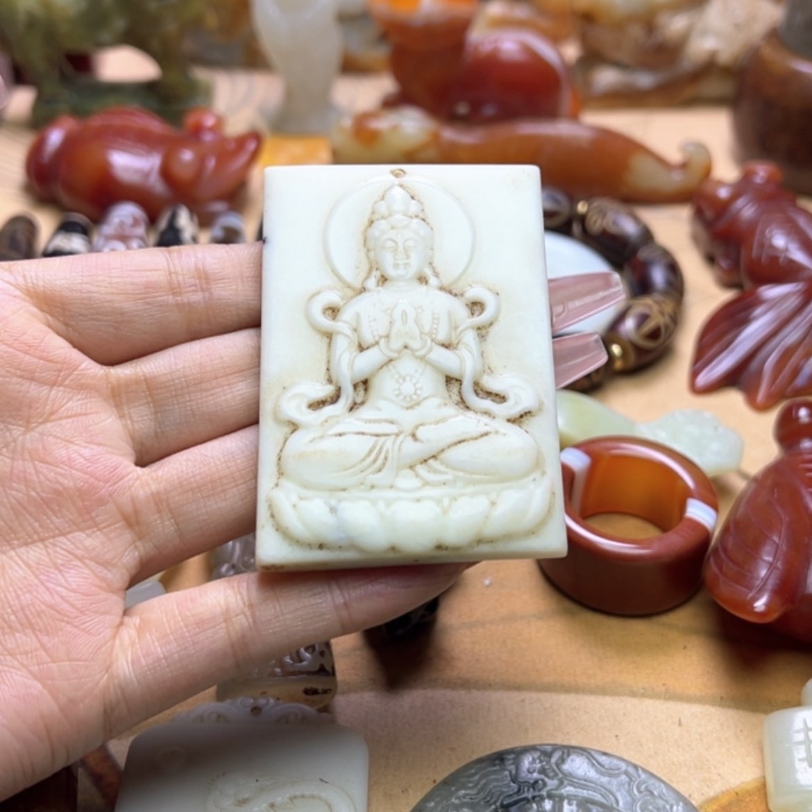 【闪购商品】蛇纹石玉颈饰未镶嵌