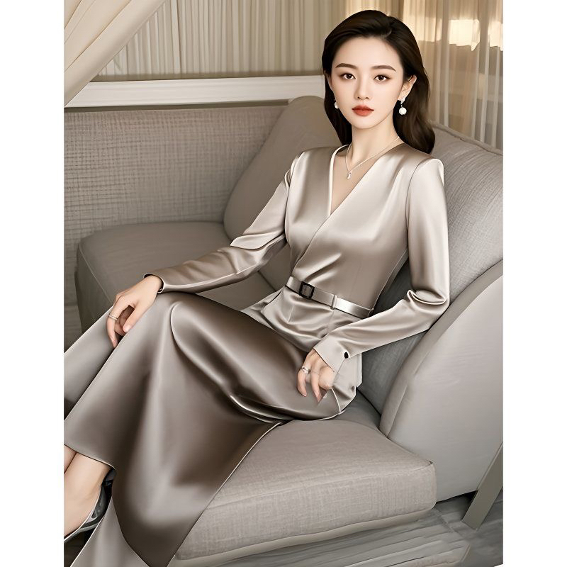 新潮流服饰连衣裙