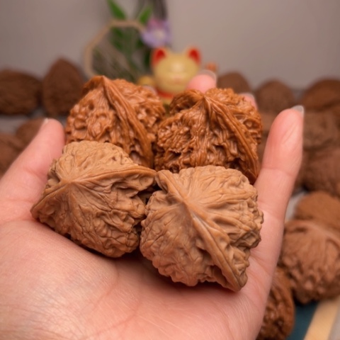 吊坠文玩核桃E****琪俩核桃