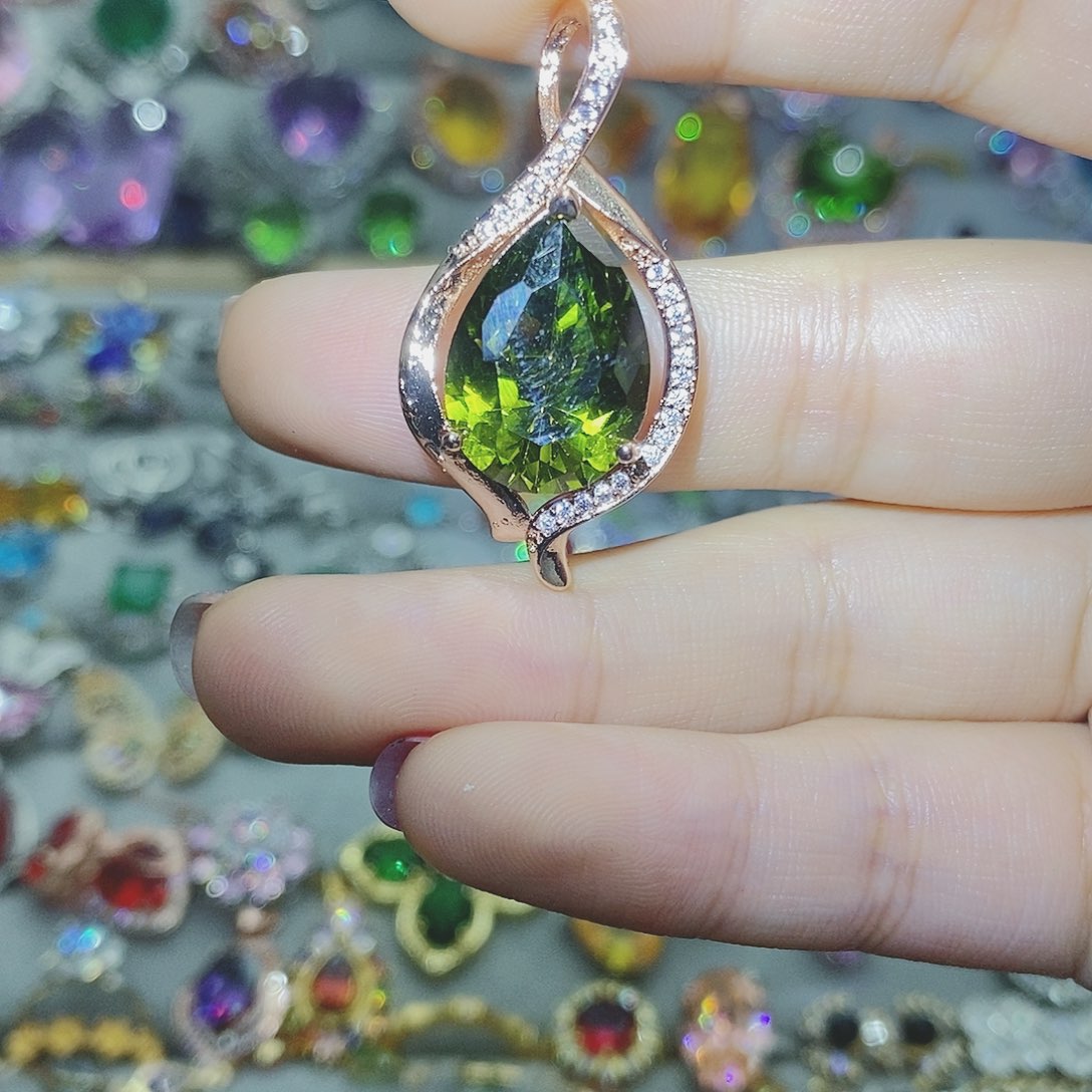 【闪购商品】托帕石耳饰银S925镶嵌