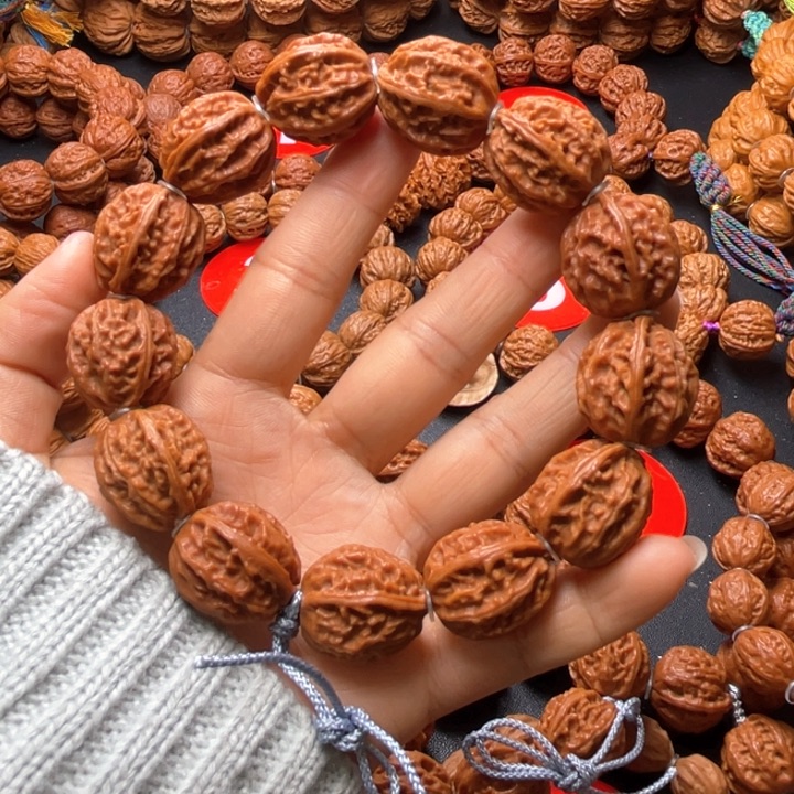 文玩核桃吊坠密纹八棱